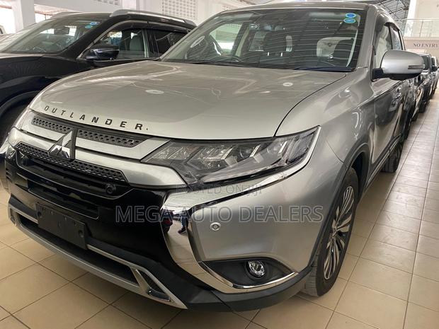 Mitsubishi Outlander 2018 Silver