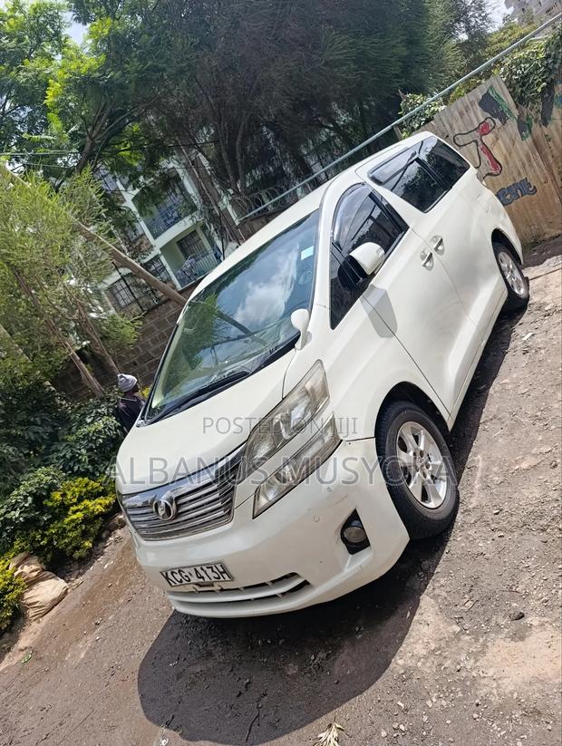 Toyota Alphard 2009 White