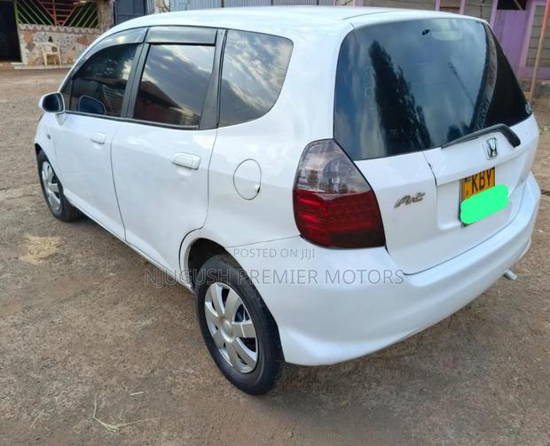 Honda Fit 2006 White