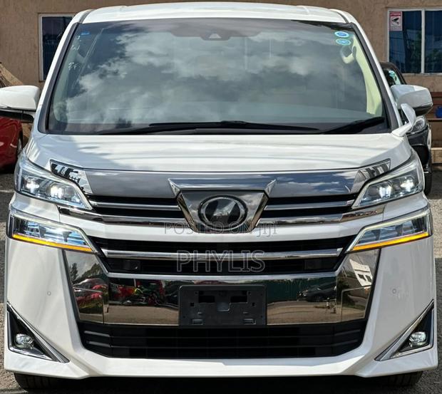 Toyota Vellfire 2019 White