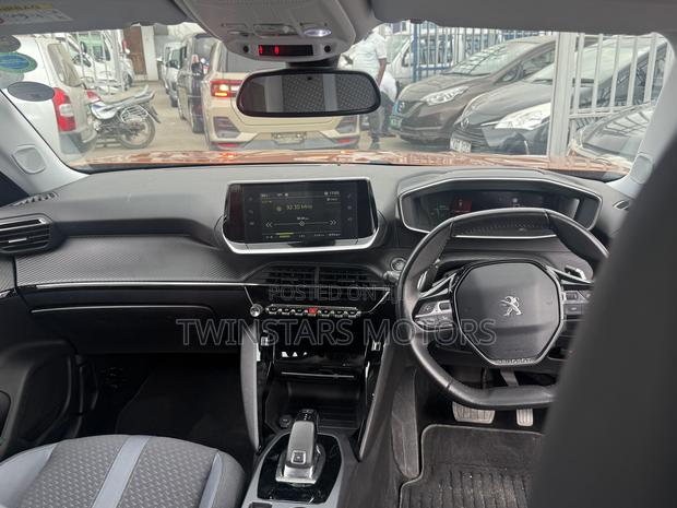 Peugeot 2008 1.2 PureTech (155 Hp) 2020 Orange