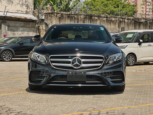 Mercedes-Benz E200 2018 Black