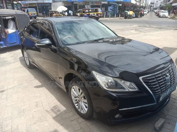 Toyota Crown 2013 Black