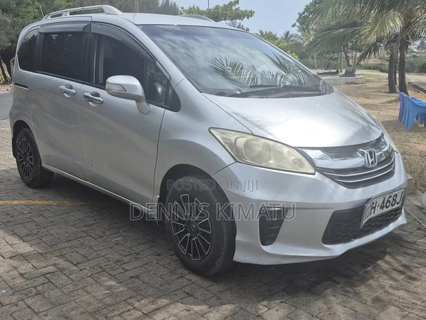 Honda Freed 2015 Silver