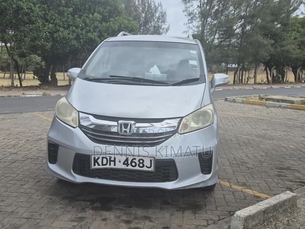 Honda Freed 2015 Silver