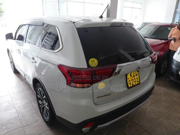 Mitsubishi Outlander 2016 Pearl