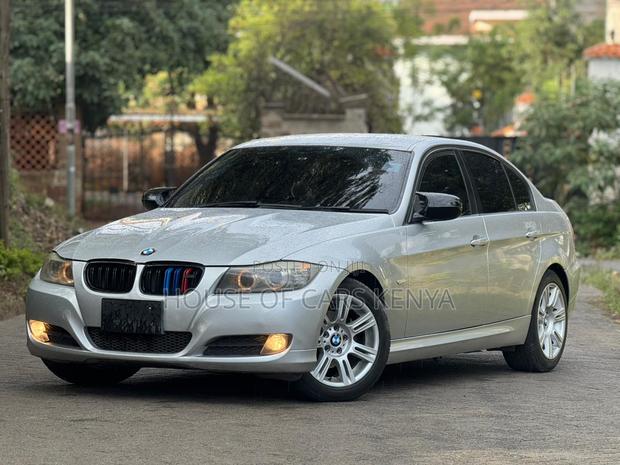 BMW 320i 2011 Silver