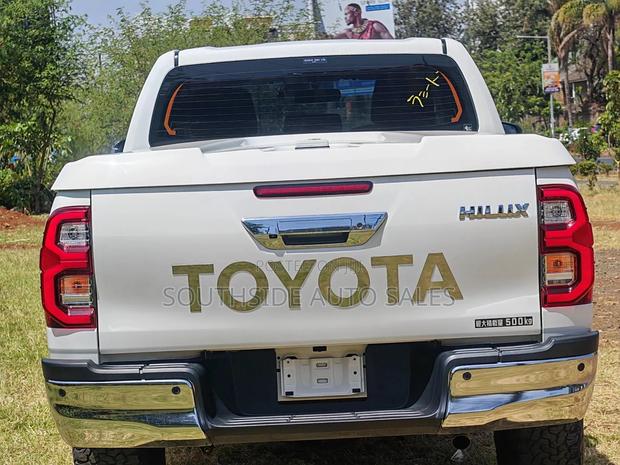 Toyota Hilux Revo Double Cab Deisel 2.4 AWD 2020 White