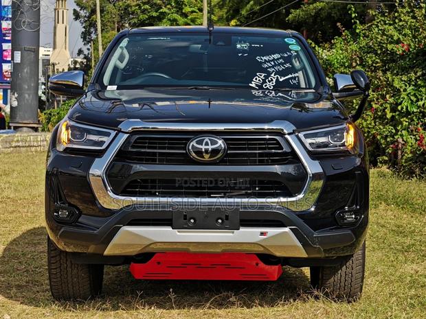 Toyota Hilux 2.4 Diesel 2020 Black