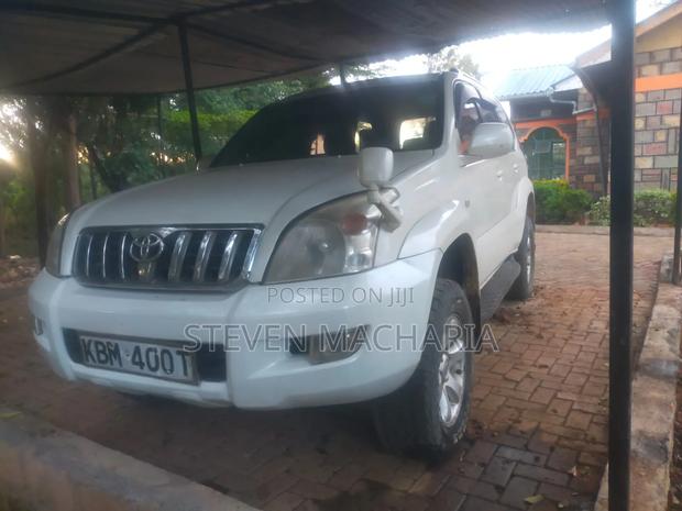 Toyota Land Cruiser 2005 White