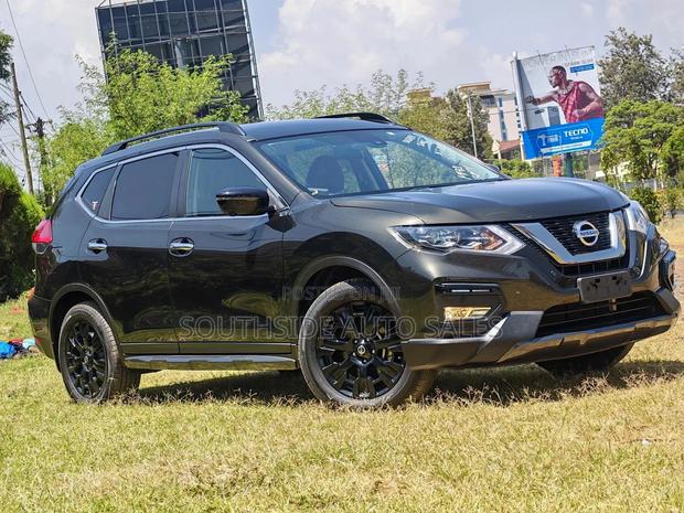 Nissan X-Trail 2.0 Petrol AWD 2019 Green