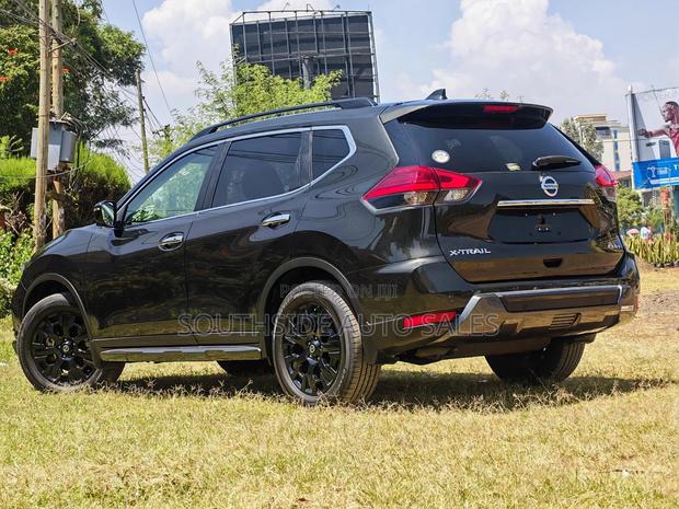 Nissan X-Trail 2.0 Petrol AWD 2019 Green