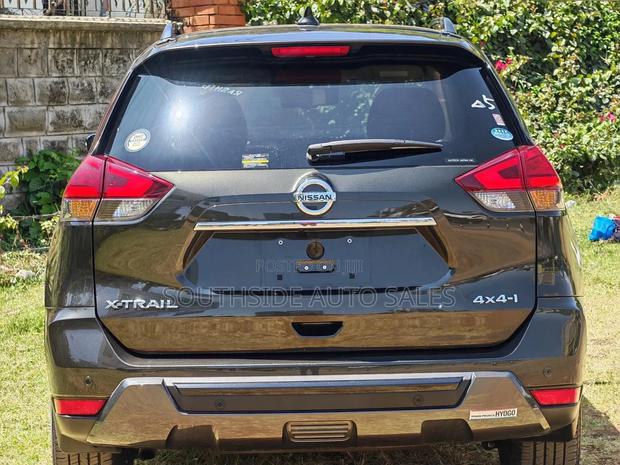 Nissan X-Trail 2.0 Petrol AWD 2019 Green