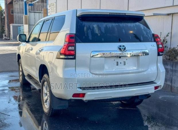 Toyota Land Cruiser Prado 2020 Pearl