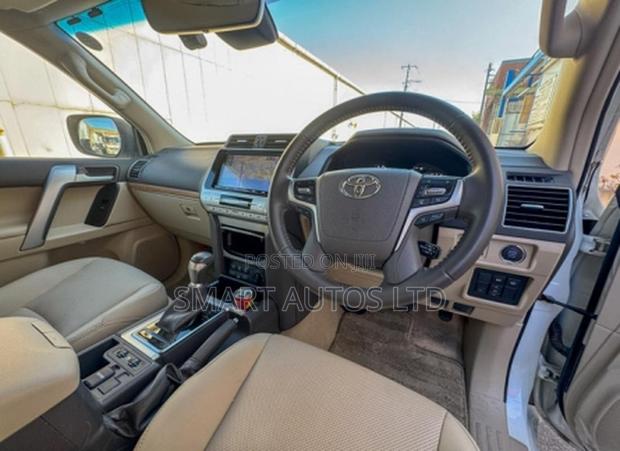 Toyota Land Cruiser Prado 2020 Pearl
