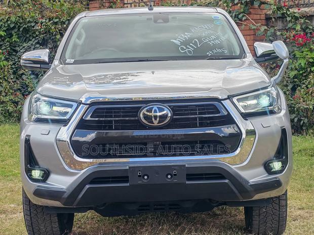 Toyota Hilux Revo Smart Cab Deisel 2.4 AWD 2020 Silver
