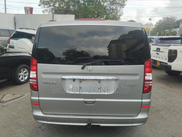 Mercedes-Benz Viano 2012 Beige