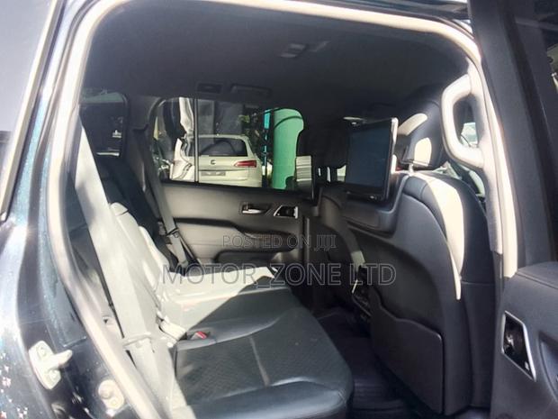 Toyota Land Cruiser 2022 Black