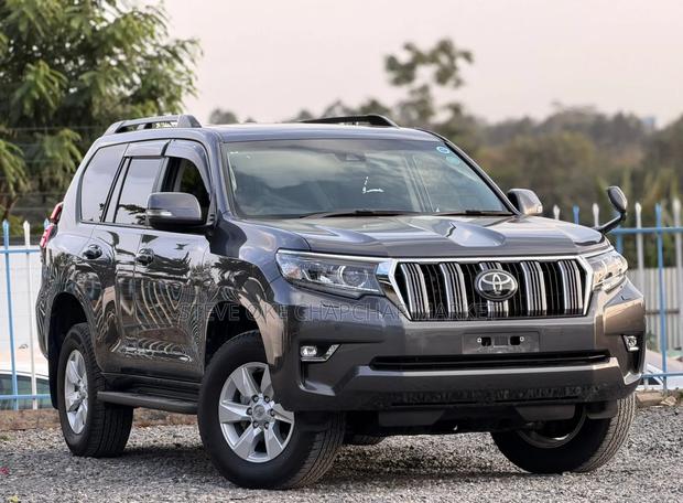 Toyota Land Cruiser Prado 2.7 2019 Gray
