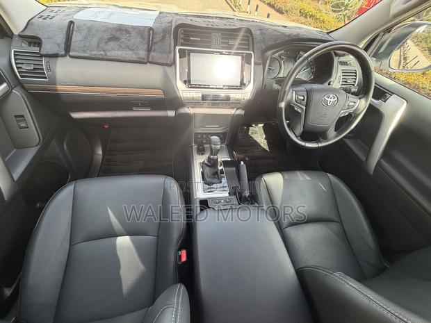 Toyota Land Cruiser Prado 2.8 2019 White