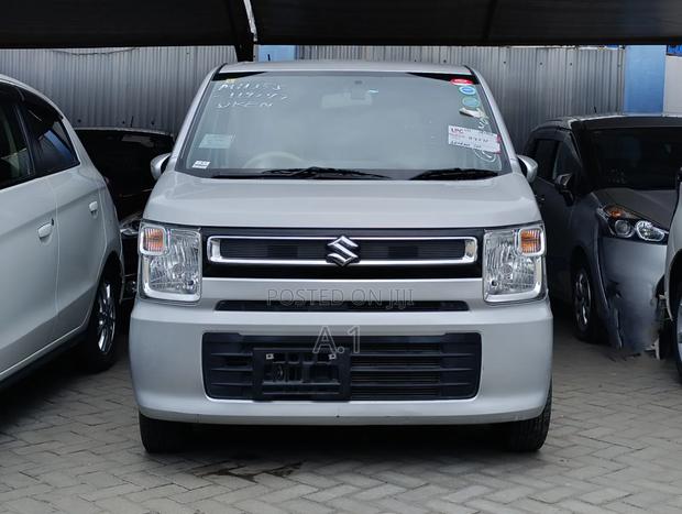 Suzuki Wagon R 660 Petrol FWD 2018 Silver