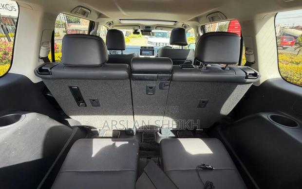 Toyota Land Cruiser Prado 2022 Black