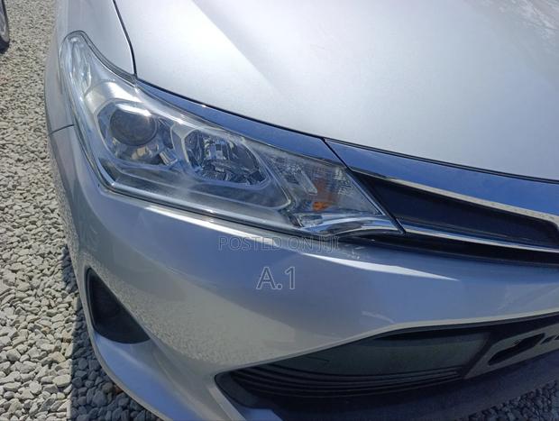 Toyota Corolla Fielder 1.5 Hybrid FWD 2018 Silver