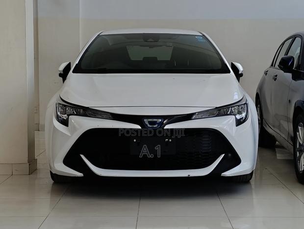 Toyota Corolla XSE (1.8L 4cyl 2A) 2019 White