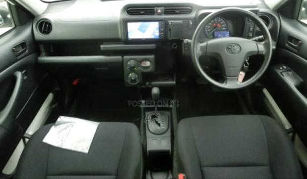 Toyota Probox 1.5 Hybrid DX Comfort 2019 Silver