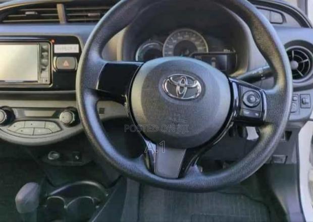 Toyota Vitz 1.5 FWD Hybrid 5dr 2019 Silver