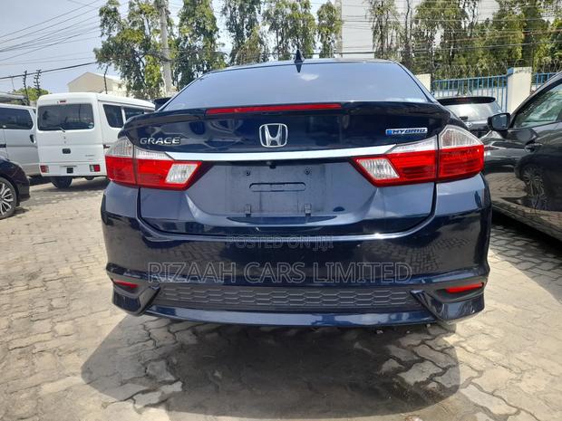 Honda Grace 1.5 Hybrid AWD 2019 Blue