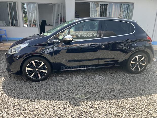 Peugeot 208 2019 Blue