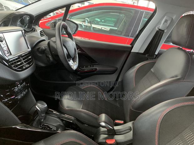 Peugeot 2008 1.2 PureTech (130 Hp) 2018 Black