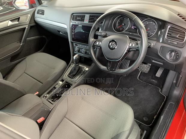 Volkswagen Golf TSI S FWD 2018 Red