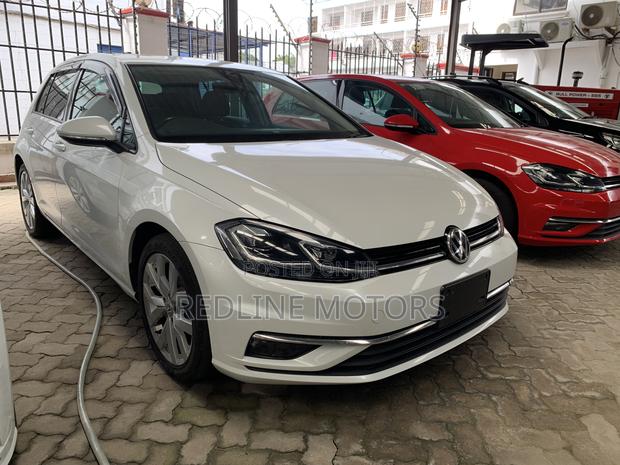 Volkswagen Golf TSI S FWD 2018 White