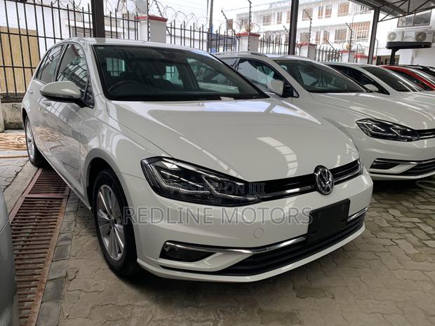 Volkswagen Golf TSI SE FWD 2018 Off white