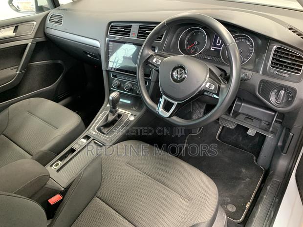 Volkswagen Golf TSI SE FWD 2018 Off white