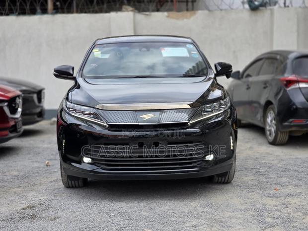 Toyota Harrier 2.0 2019 Black