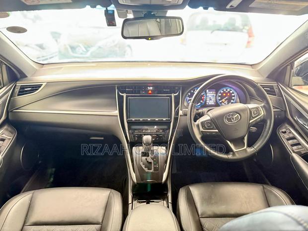 Toyota Harrier 2.0 2018 Matt Black