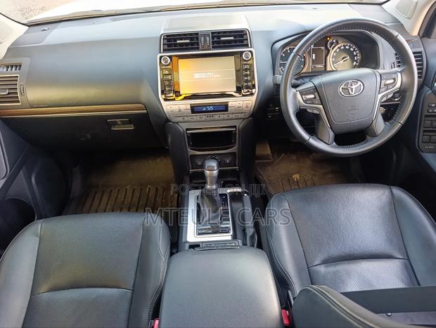 Toyota Land Cruiser Prado 2019 Black