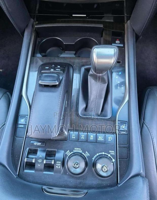 Lexus LX 2018 Gray