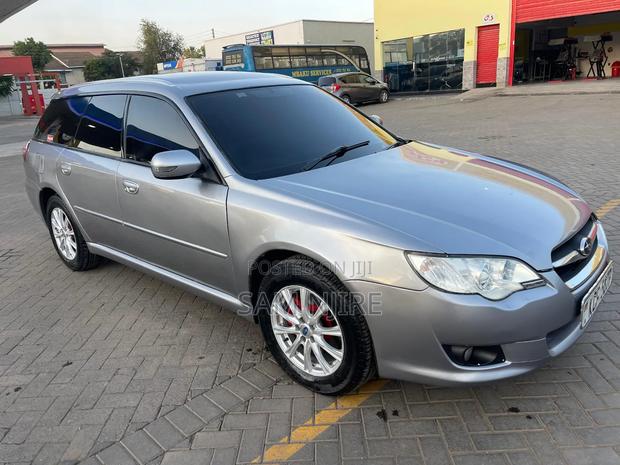 Subaru Legacy 2.5 2009 Gray