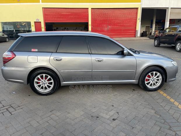 Subaru Legacy 2.5 2009 Gray