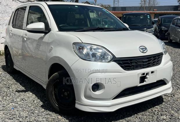 Toyota Passo 1.0 FWD 2018 White