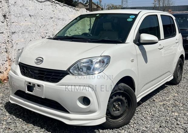 Toyota Passo 1.0 FWD 2018 White