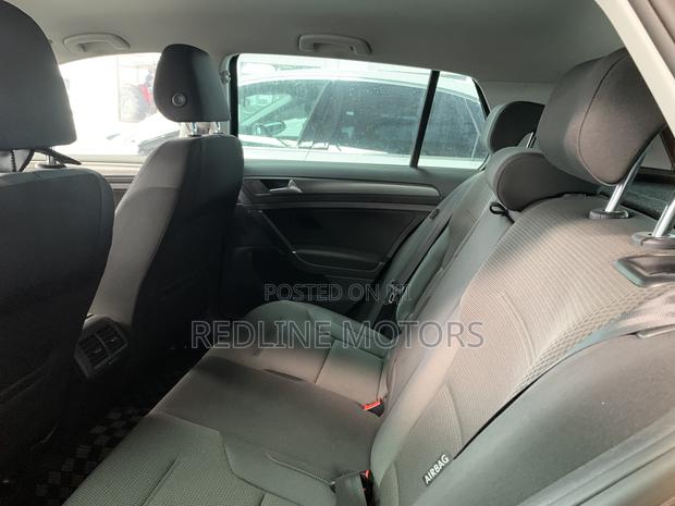 Volkswagen Golf TSI S FWD 2018 Black