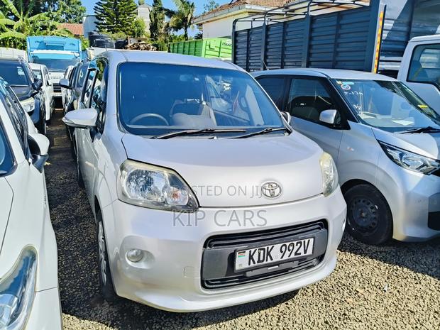 Toyota Porte 1.3 FWD 2015 Silver