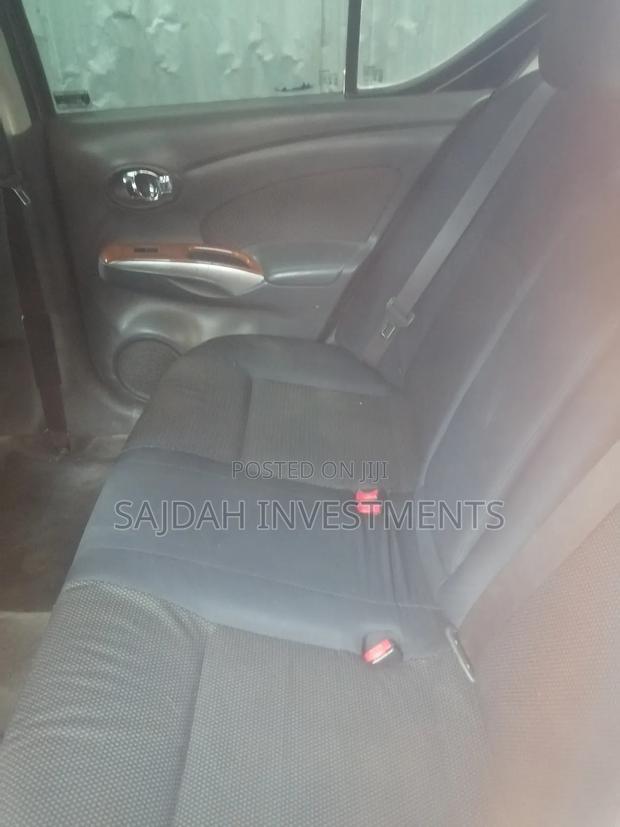 Nissan Latio 1.2 2012 Gray