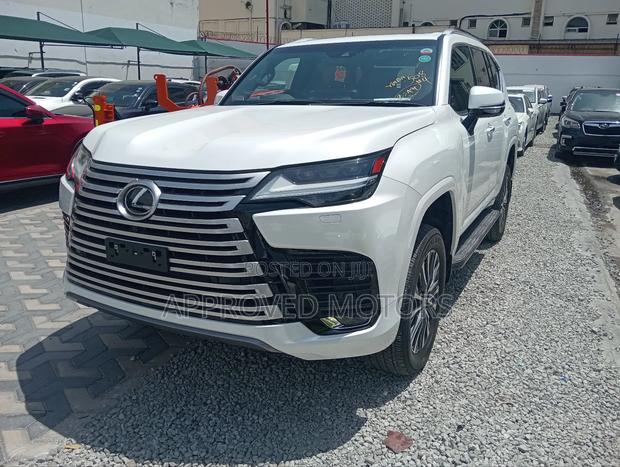 Lexus LX LX 600 2022 White