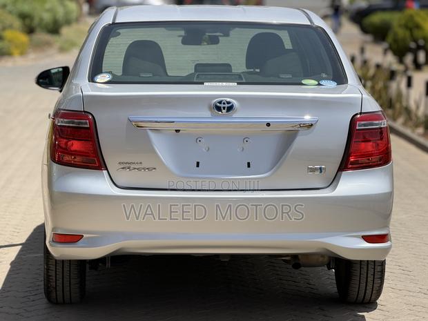 Toyota Axio 2019 Silver